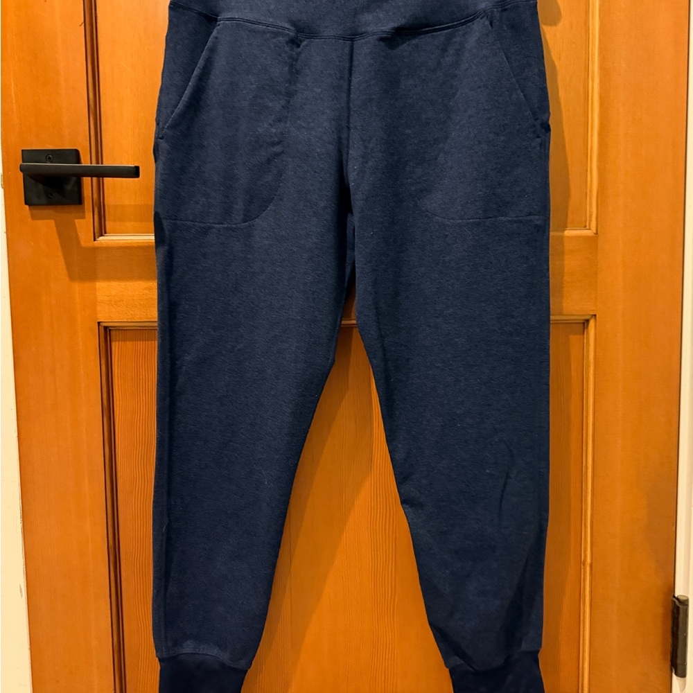 Women's Rabbit joggers - Picture 6 of 6